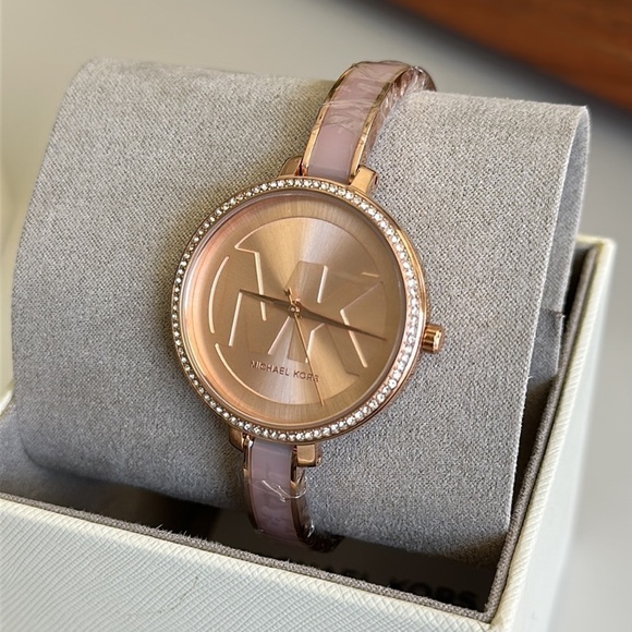 Michael Kors womens watch 36mm - Picture 5 of 11